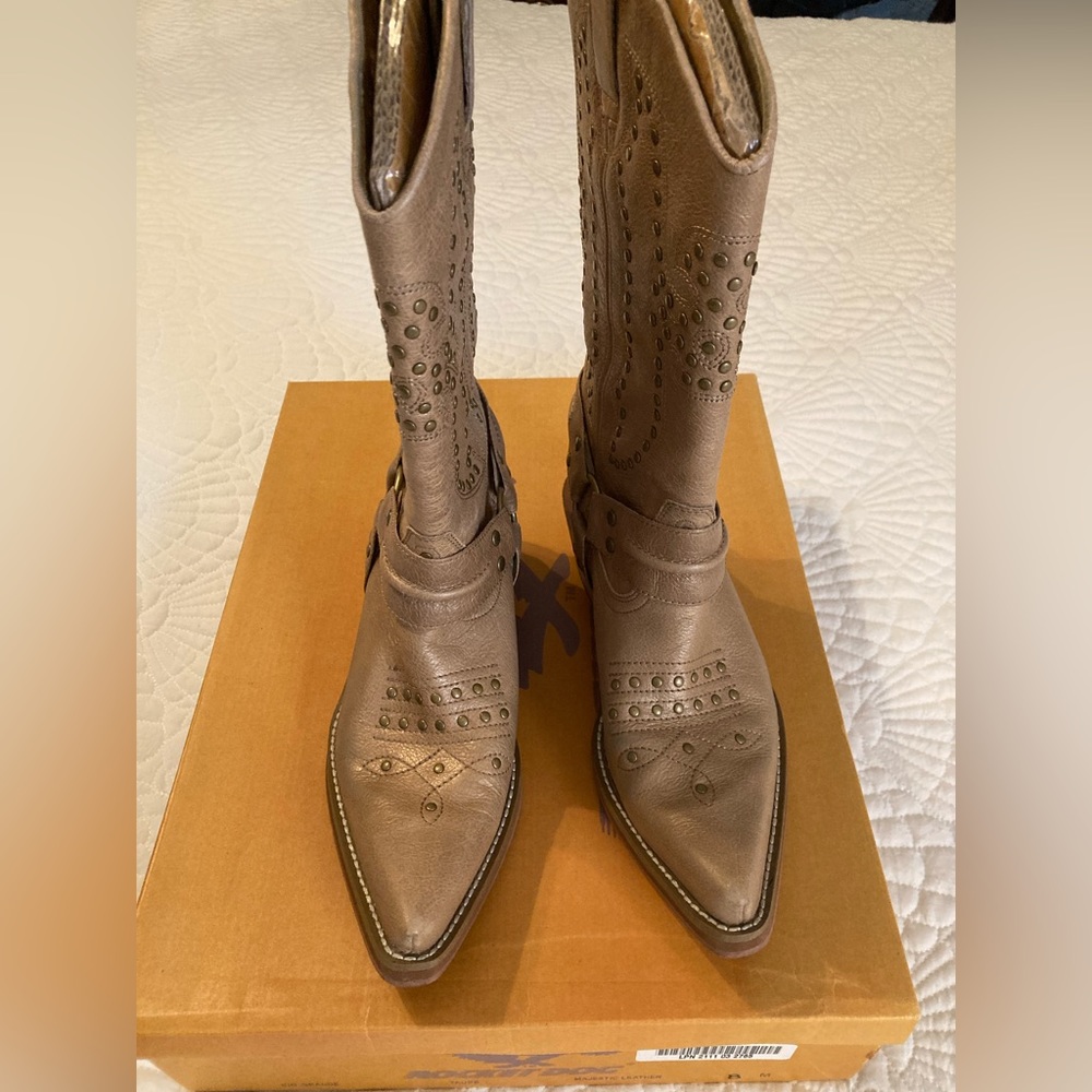 Rocket Dog cowboy boots taupe leather 8M